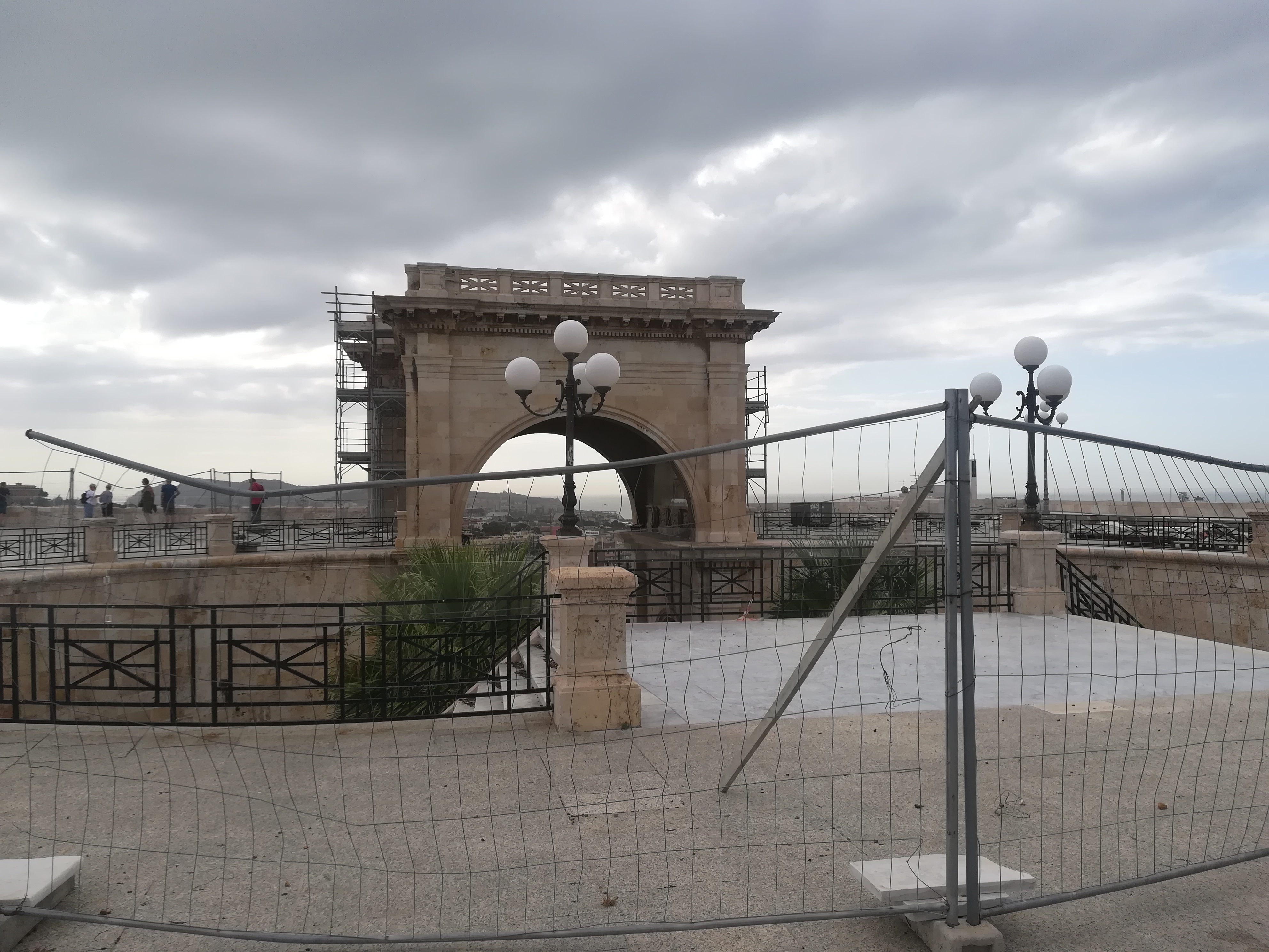 Cagliari, il grande cuore malato di Castello: “Isolato e sfregiato dai delinquenti, grazie Zedda”