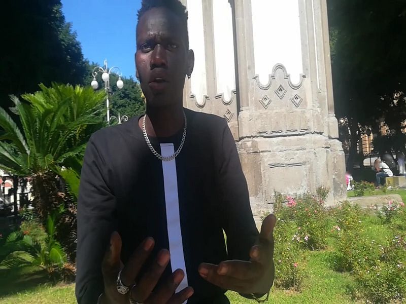 “Tanti africani poveri e senza un tetto a Cagliari, se avessero i documenti partirebbero subito”