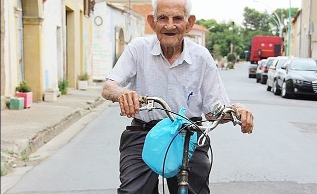 San Sperate, tziu Giuliu spegne 105 candeline