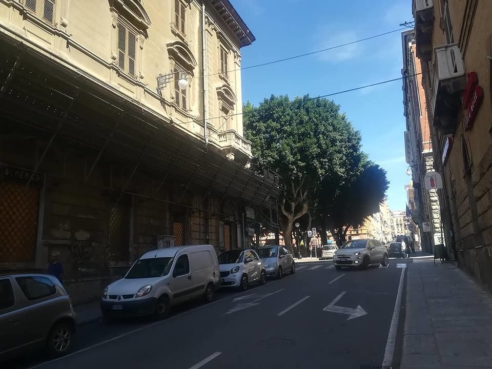 Cagliari, crisi e paura in via Sassari: “Qui alle 18 scatta il coprifuoco e girano solo brutte facce”