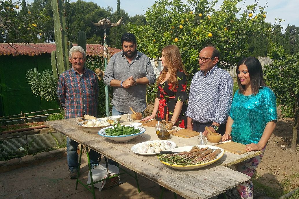 Lo chef Cannavacciuolo a Carloforte con l’ultima puntata di “O Mare Mio”