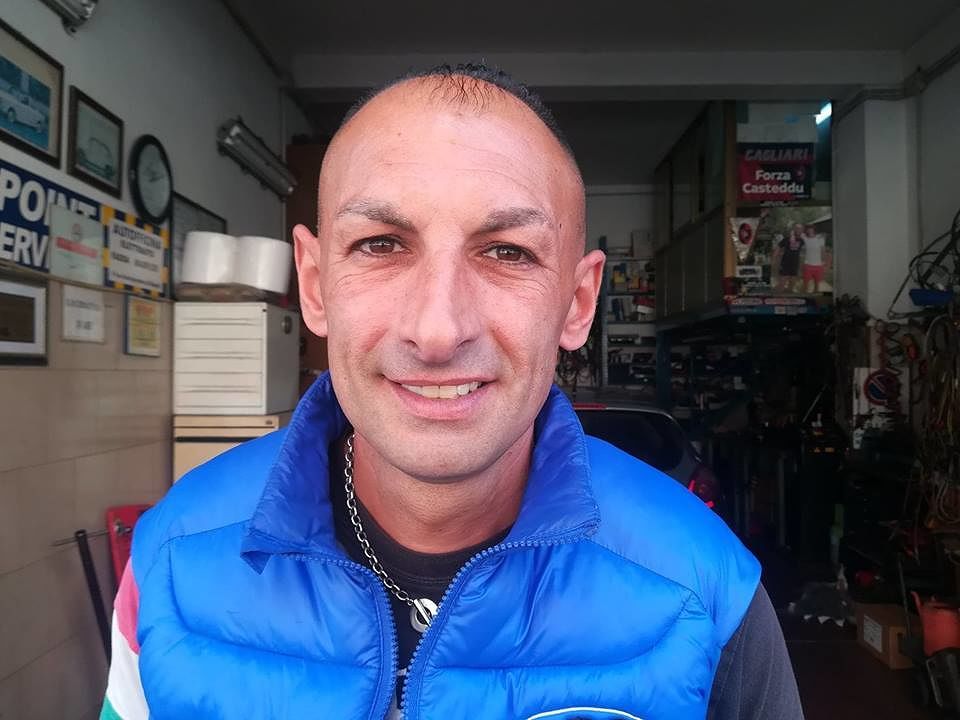 Cagliari, addio auto fiammante: “I pezzi di ricambio, spesso pericolosi? Comprati dallo sfasciacarrozze”