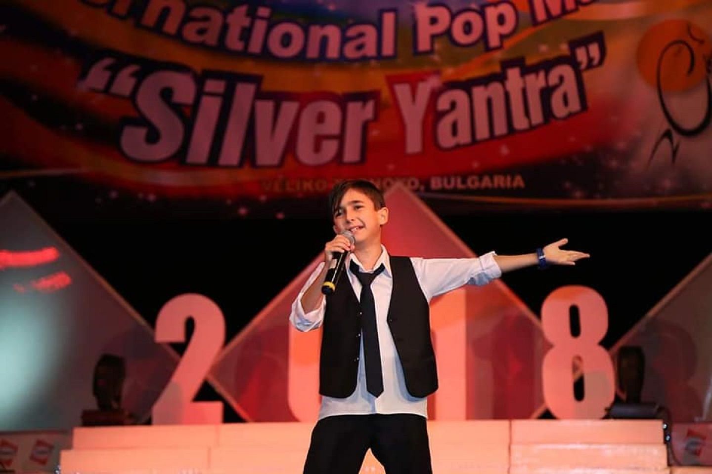 Premio speciale in Bulgaria per il baby cantante e ballerino sardo Mario Donato Vinci