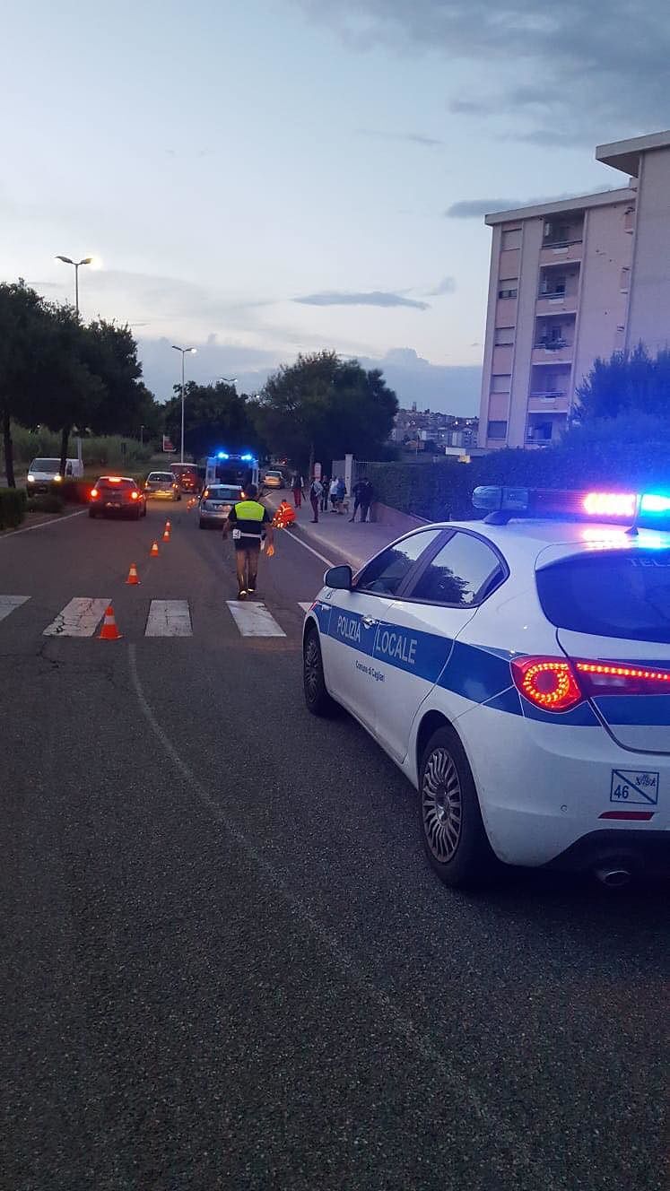 Cagliari, travolta da un’auto mentre attraversa la strada: grave 63enne di Selargius