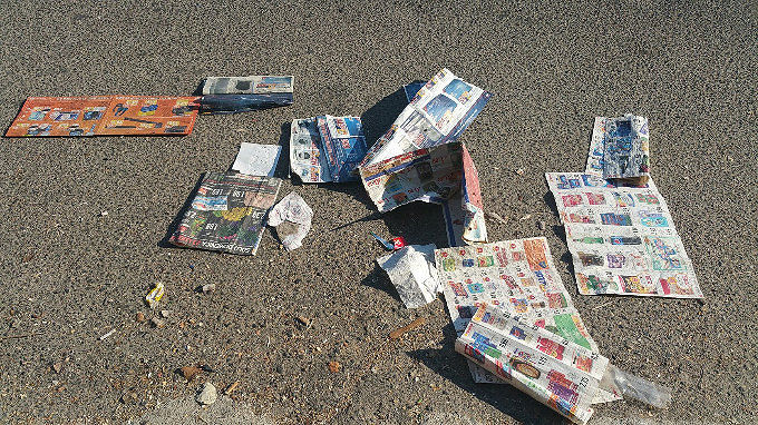 Cagliari, guerra ai volantini: vietata la distribuzione a mano, sulle auto in sosta e fuori dalle case