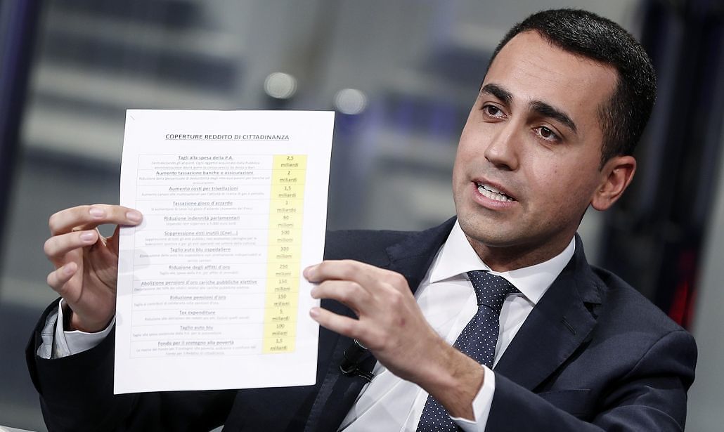 Reddito di cittadinanza anche a Cagliari, solo 400 euro per chi ha una casa: “E niente contanti”