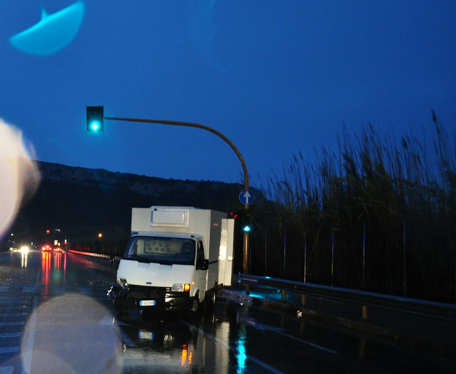 Scontro con feriti al Poetto, uno dei conducenti era ubriaco: ritirata la patente
