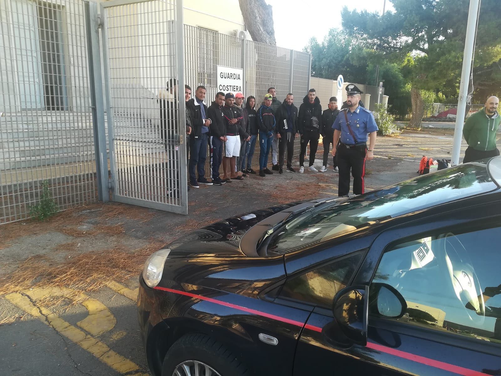 Sulcis, non si fermano gli sbarchi di migranti: altri 20 in 12 ore