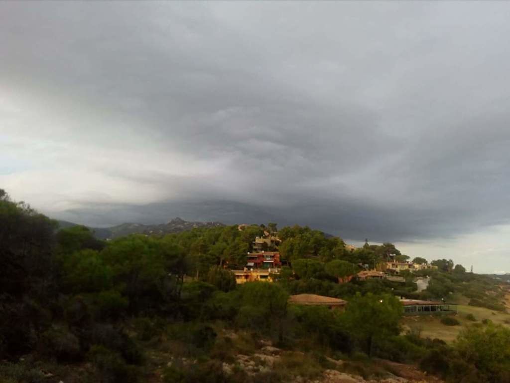 Maltempo, allagamenti a Pula e Sarroch. Medio Campidano in allerta