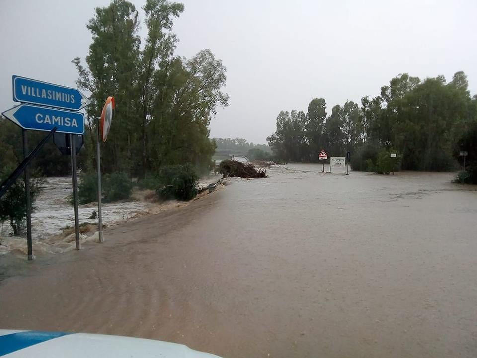 Sarrabus piegato dal maltempo, coppia intrappolata in casa a San Vito