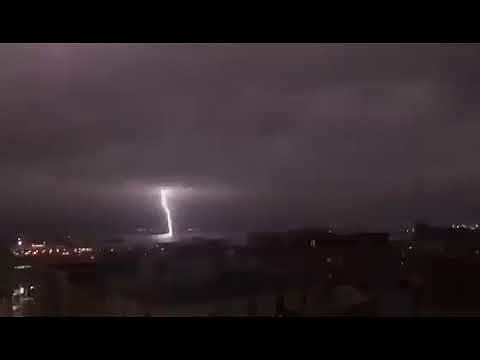 Tempesta di fulmini su Elmas, cancellati i voli di Bergamo, Colonia e Cracovia (VIDEO)