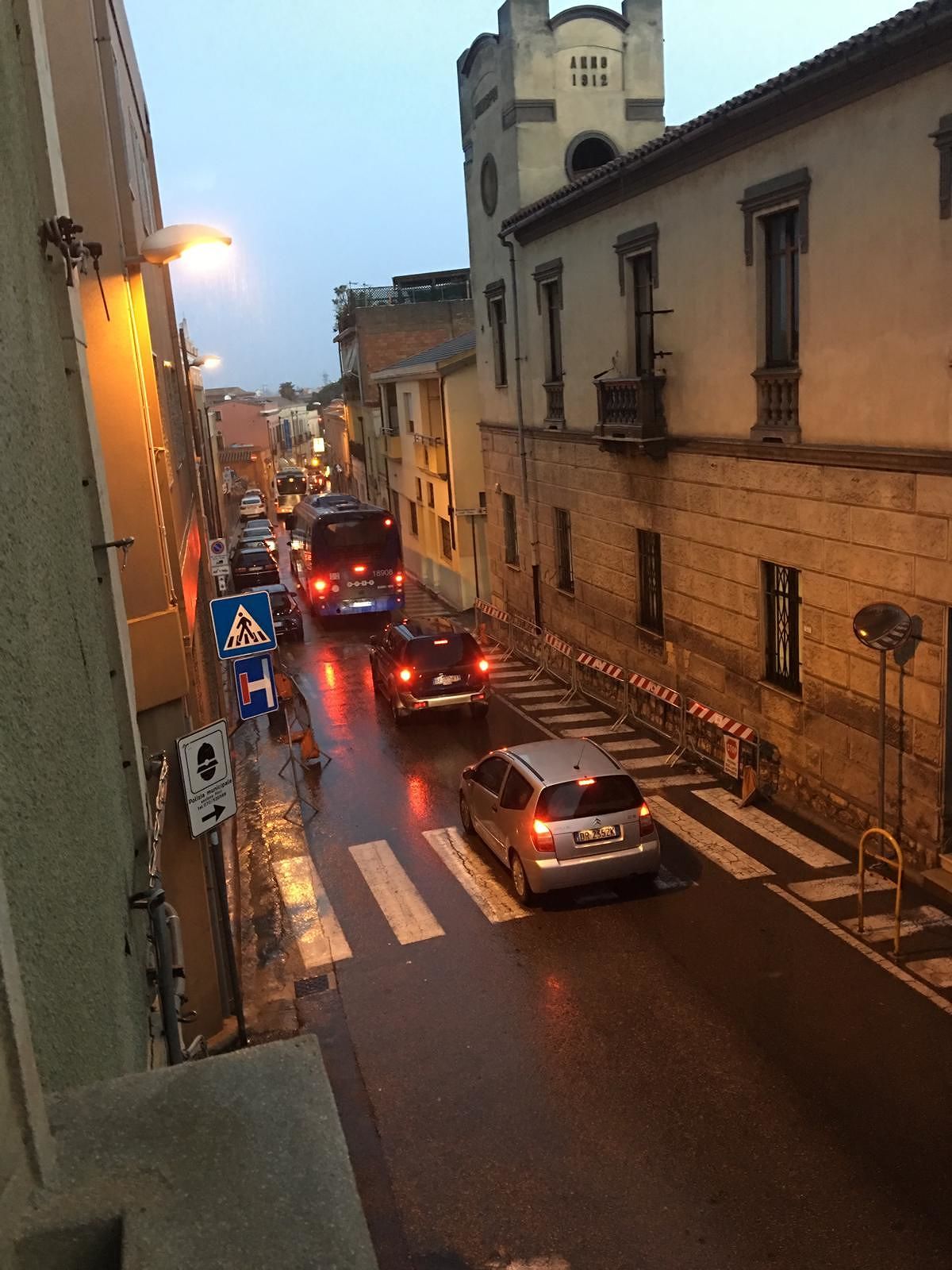 Bomba d’acqua su Pirri, le strade si trasformano in fiumi