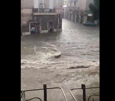 Vergogna Piazza Italia, un mare d’acqua invade il centro di Pirri