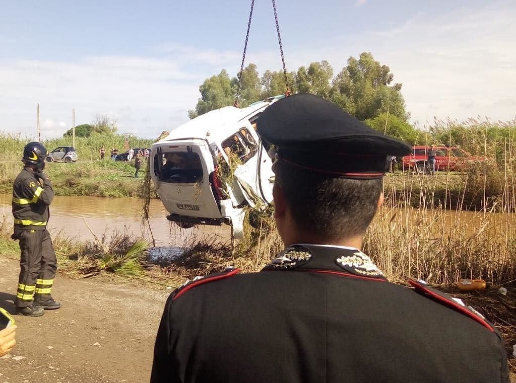 Assemini, le operazioni di recupero dell’auto dove viaggiava Tamara – FOTO E VIDEO