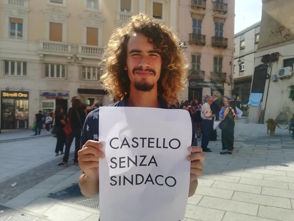 Andrea di Cuneo, giovane barista in trasferta a Cagliari: “Castello abbandonato è una immensa vergogna”