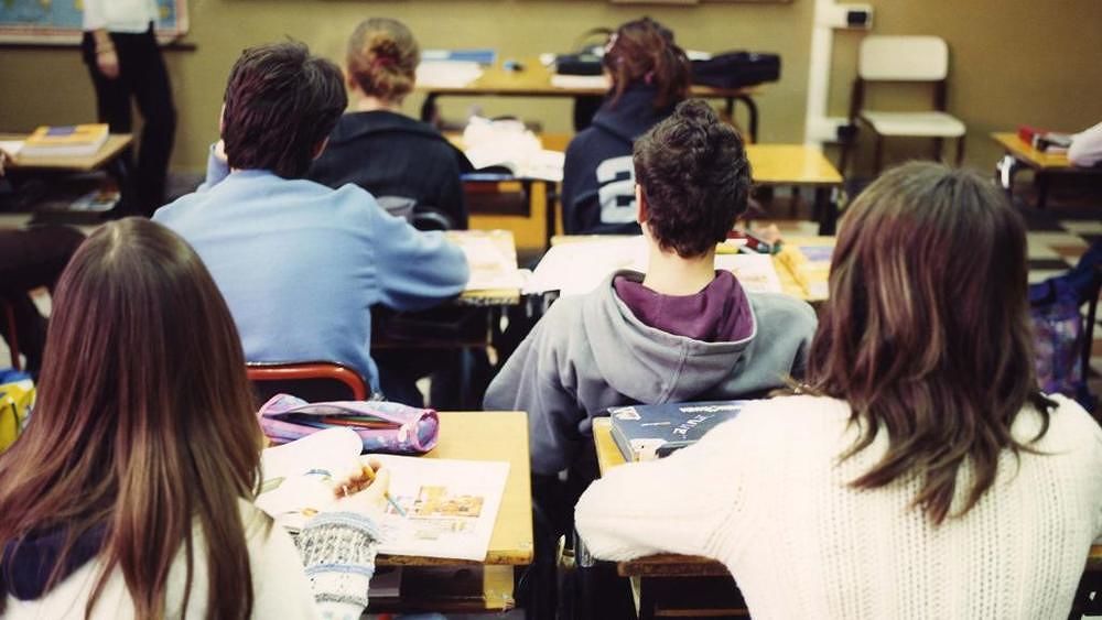 Selargius, 3 euro per saltare la fila ai colloqui con i prof? “Una discriminazione”