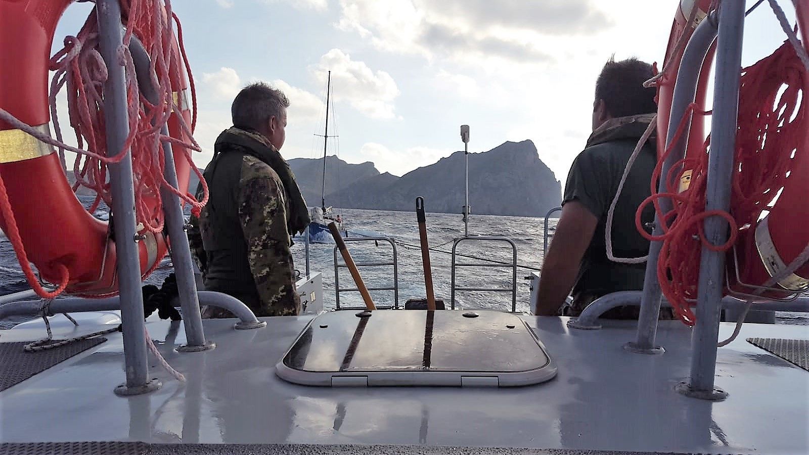 Barca a vela in difficoltà a Capo Teulada, la motovedetta dell’Esercito salva due tedeschi