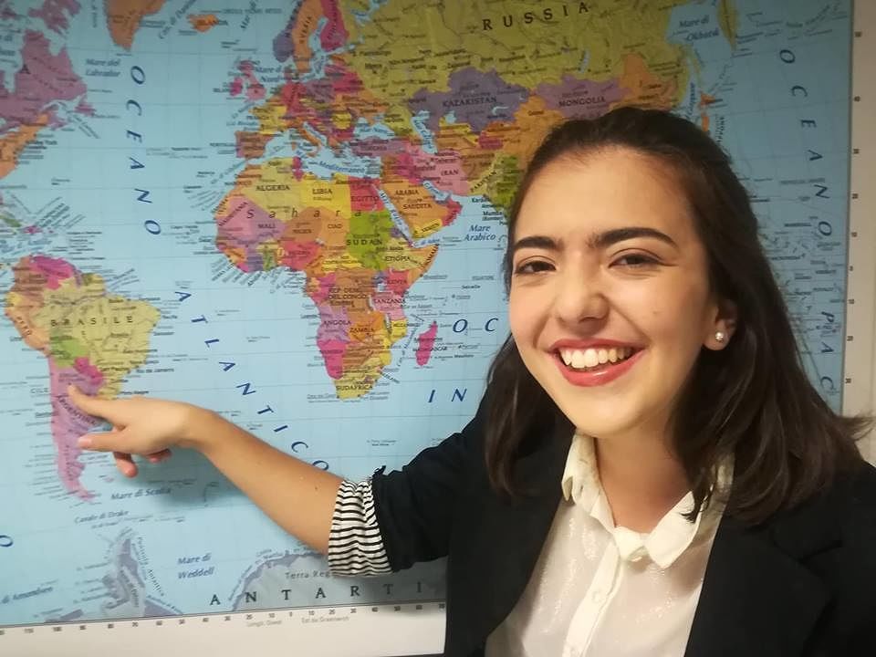 Agustina da Tucuman, sorriso e palato sardi: “Mio nonno è di Ozieri, impazzisco per le pabassinas”