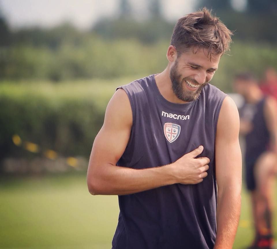 Fiorentina-Cagliari, Pavoletti diventa papà e dorme poco: Maran lo manda in panchina, linea ai tifosi su Sintony