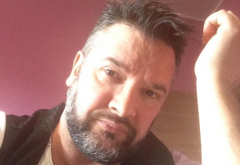 Auto sommersa nel sottopassaggio: eroe sardo si tuffa e salva una donna