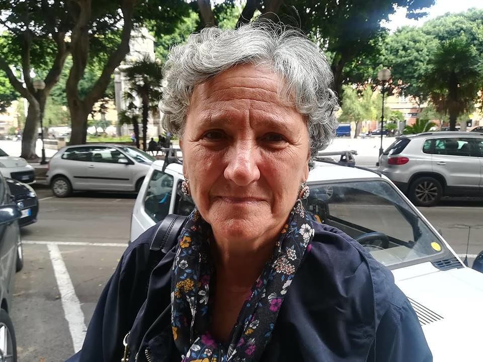 Daniela, 60enne di Cagliari: “In piazza del Carmine meno stranieri ma solo di mattina”