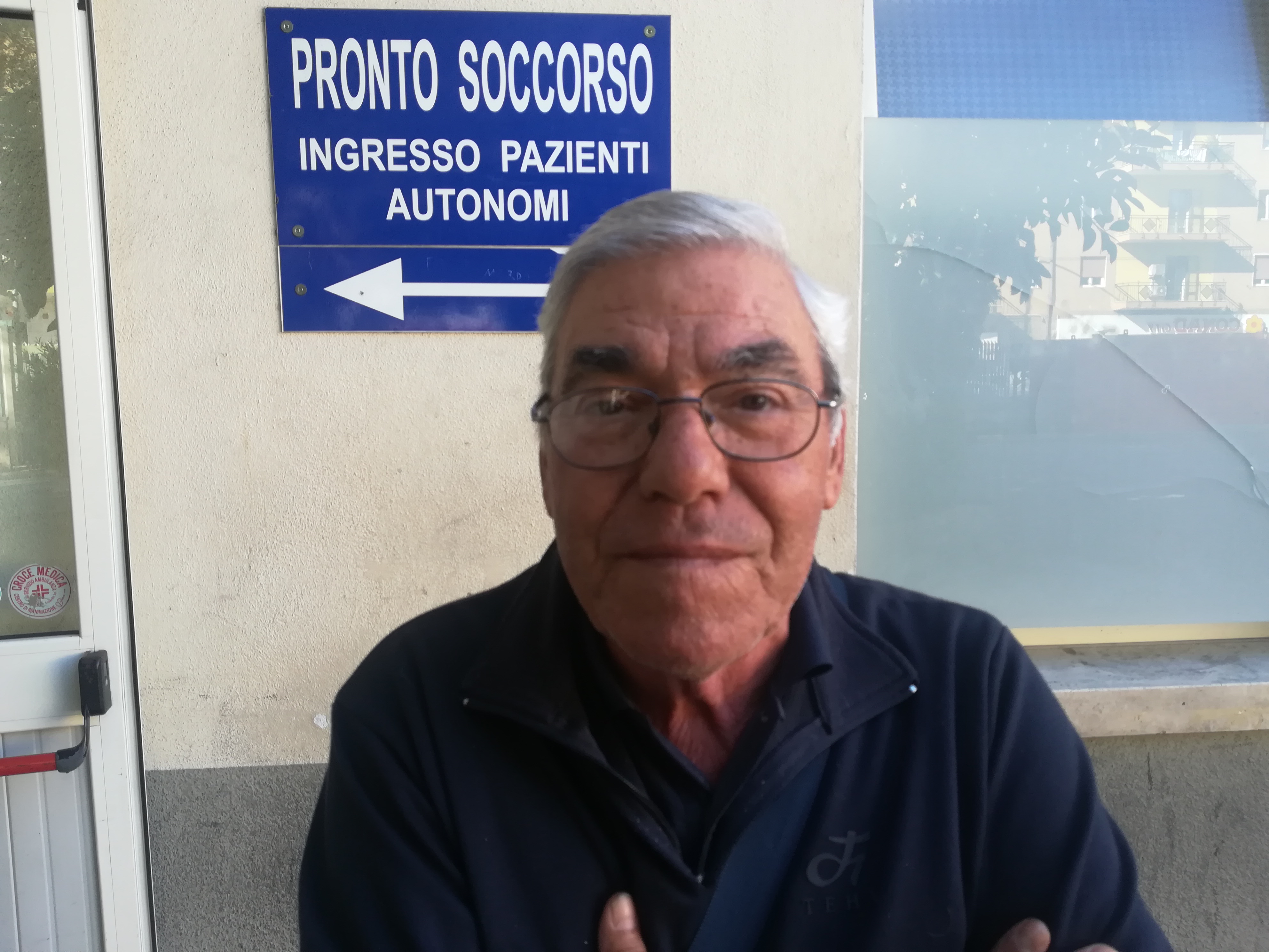 Giovanni di Cagliari: “Mia moglie al Pronto soccorso 5 ore, perché non assumono più medici?”