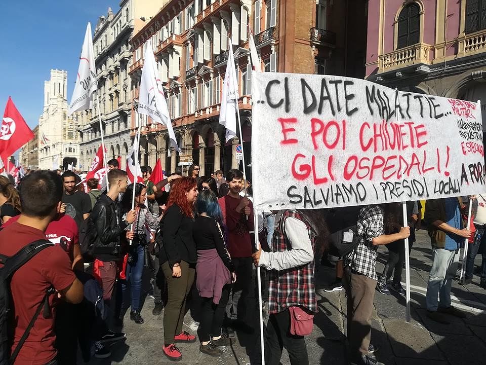 “Portate inquinamento e malattie”: a Cagliari comunisti e indipendentisti contro i militari
