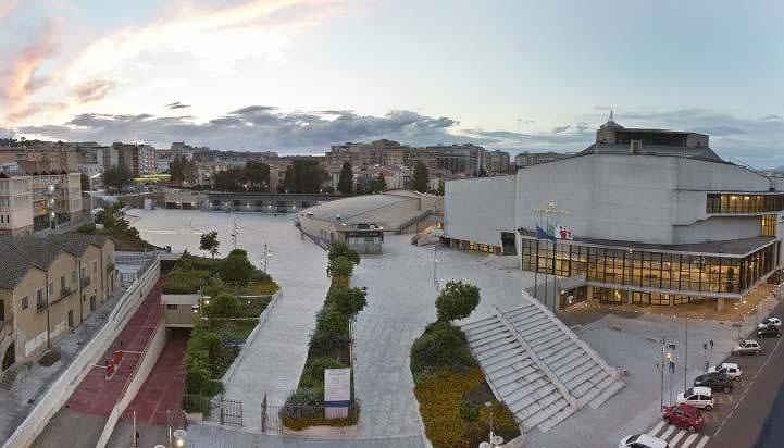 Cagliari, 6 anni chiuso e in balia dei vandali: ecco quando aprirà il nuovo parcheggio di San Benedetto