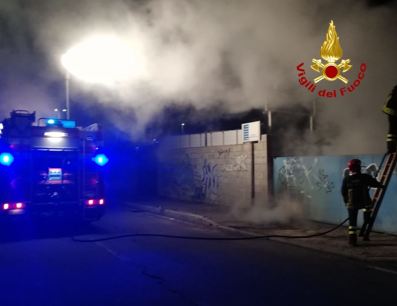 Cagliari, auto in fiamme a Is Mirrionis e San Michele