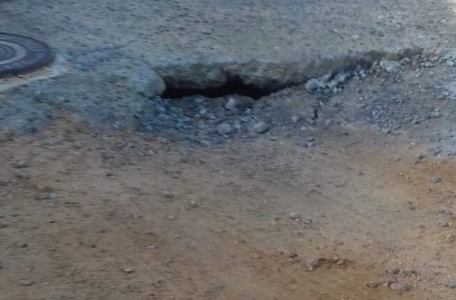 Iglesias, via Marras strada trincea: il caso in Consiglio Comunale