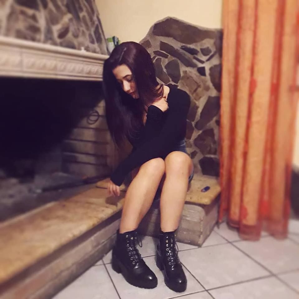 Morire a 21 anni, nella curva maledetta di Serdiana: le lacrime della Sardegna per Barbara Locci