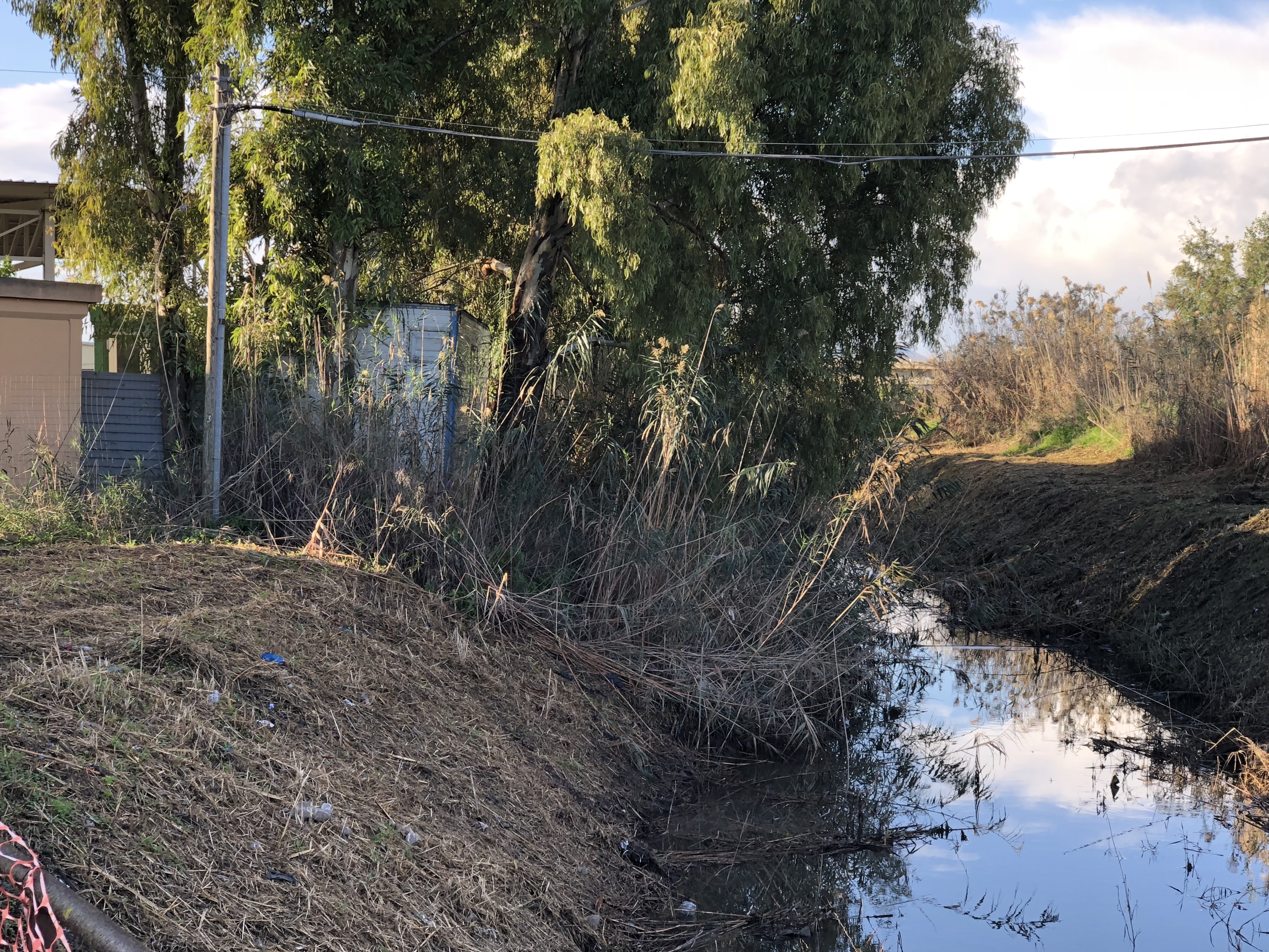 “Rischio idrogeologico a Cagliari: l’occupazione degli argini del rio Fangario impedisce la pulizia del canale”