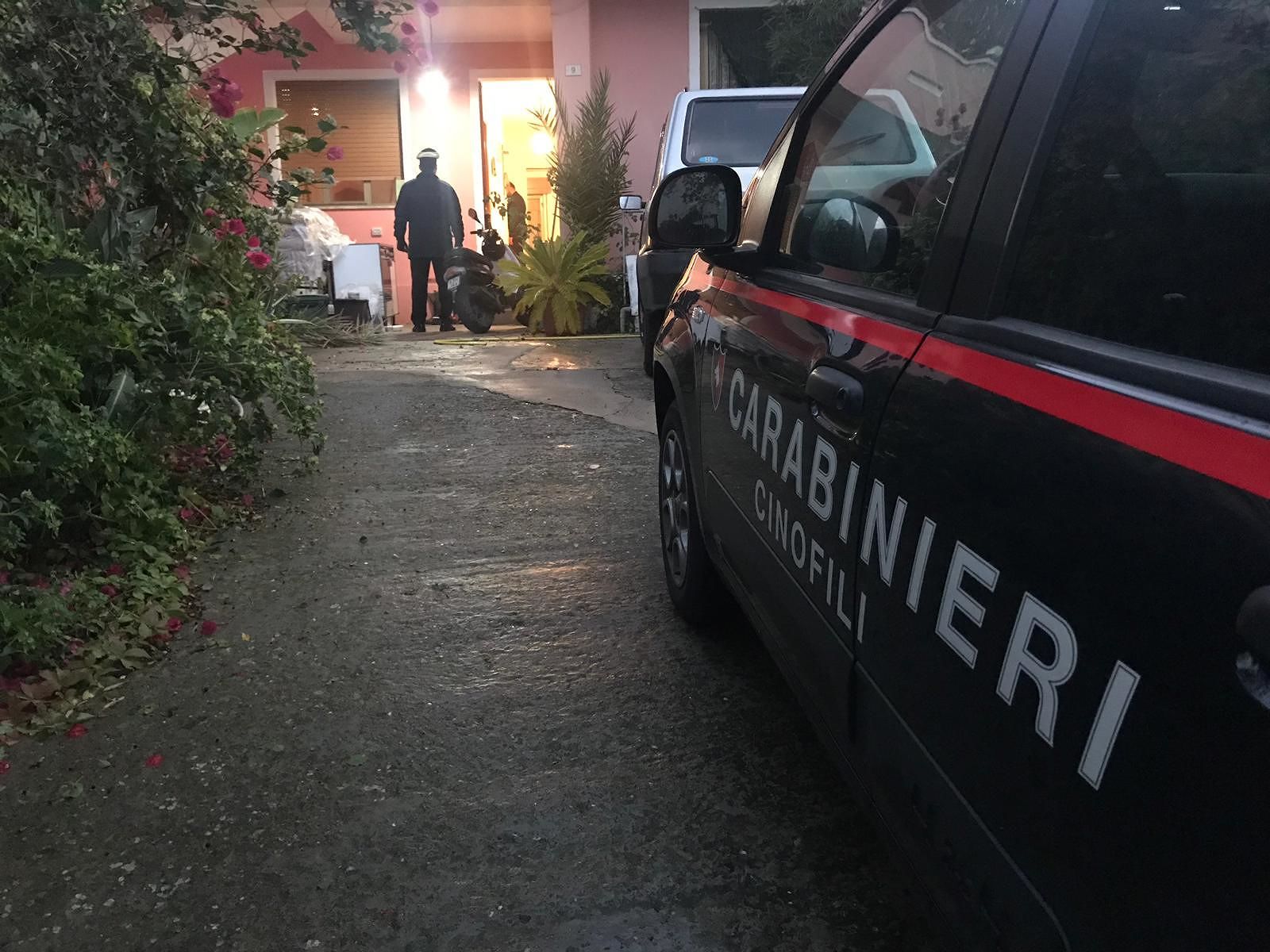 Fluminimaggiore, una banda di anziani gestiva il market dello spaccio: in manette un 80enne e due complici con quasi un kg di droga