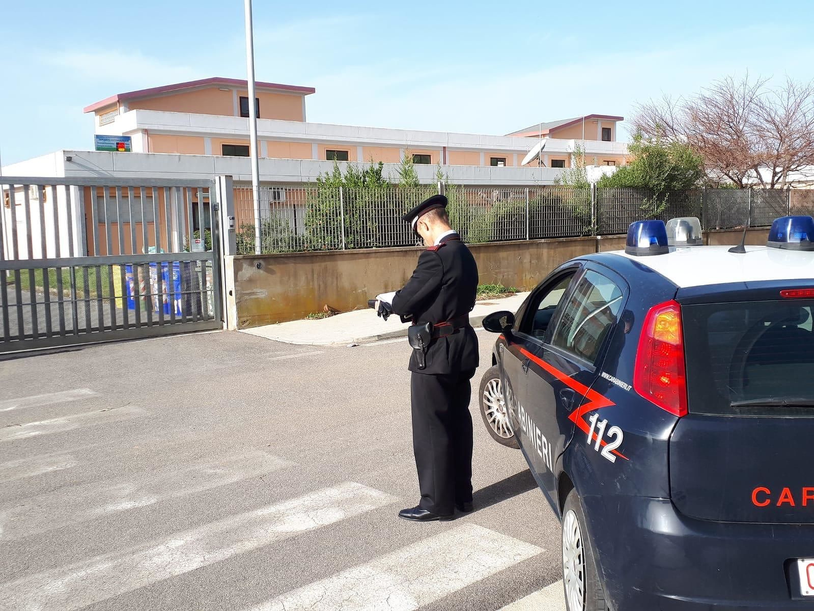 Sardegna, droga nei pressi della Scuole superiori: 24enne segnalato dai carabinieri