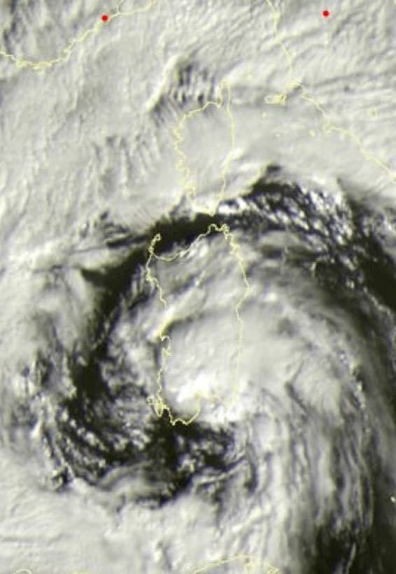 “La Sardegna nell’occhio del ciclone mediterraneo: massima allerta anche per il vento”