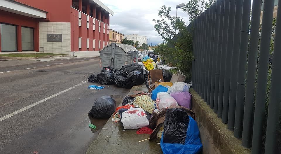 “Che sta succedendo alla nostra città, Cagliari? Non la vedevo da tanto tempo cosi trasandata e sporca”