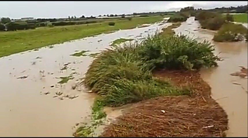 Attenzione: esondato il Rio Mannu sulla curva del tenente, a Serramanna l’acqua invade i campi