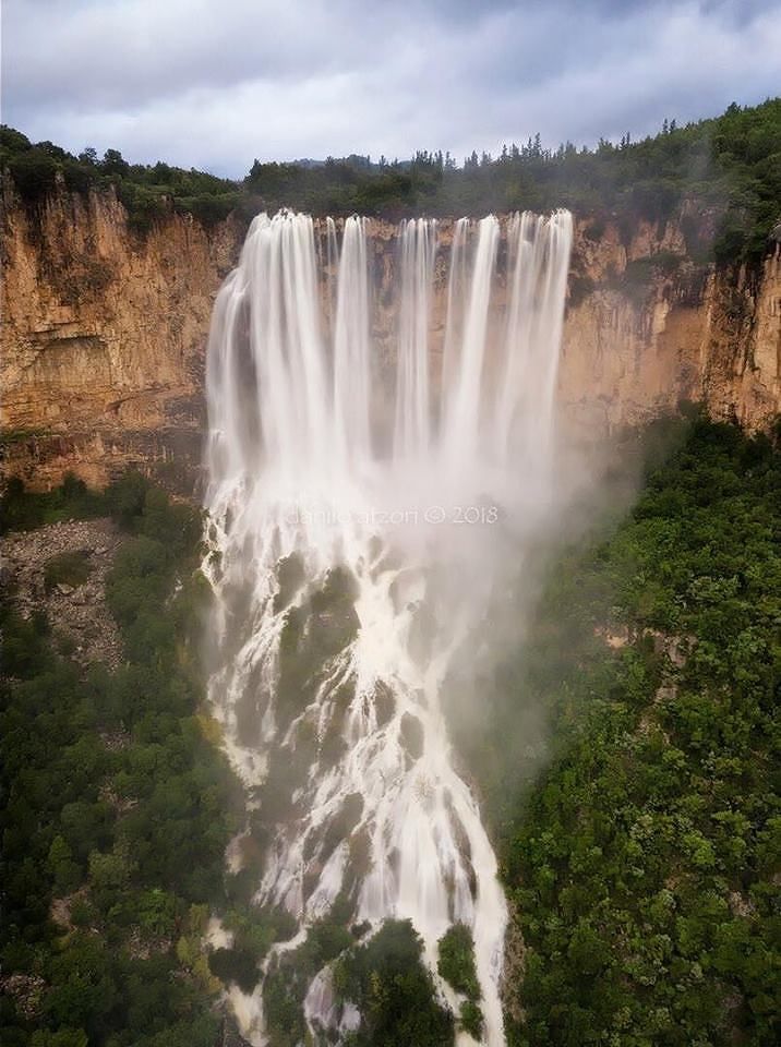 A Ulassai lo spettacolo delle cascate Lequarci in piena dopo le forti piogge