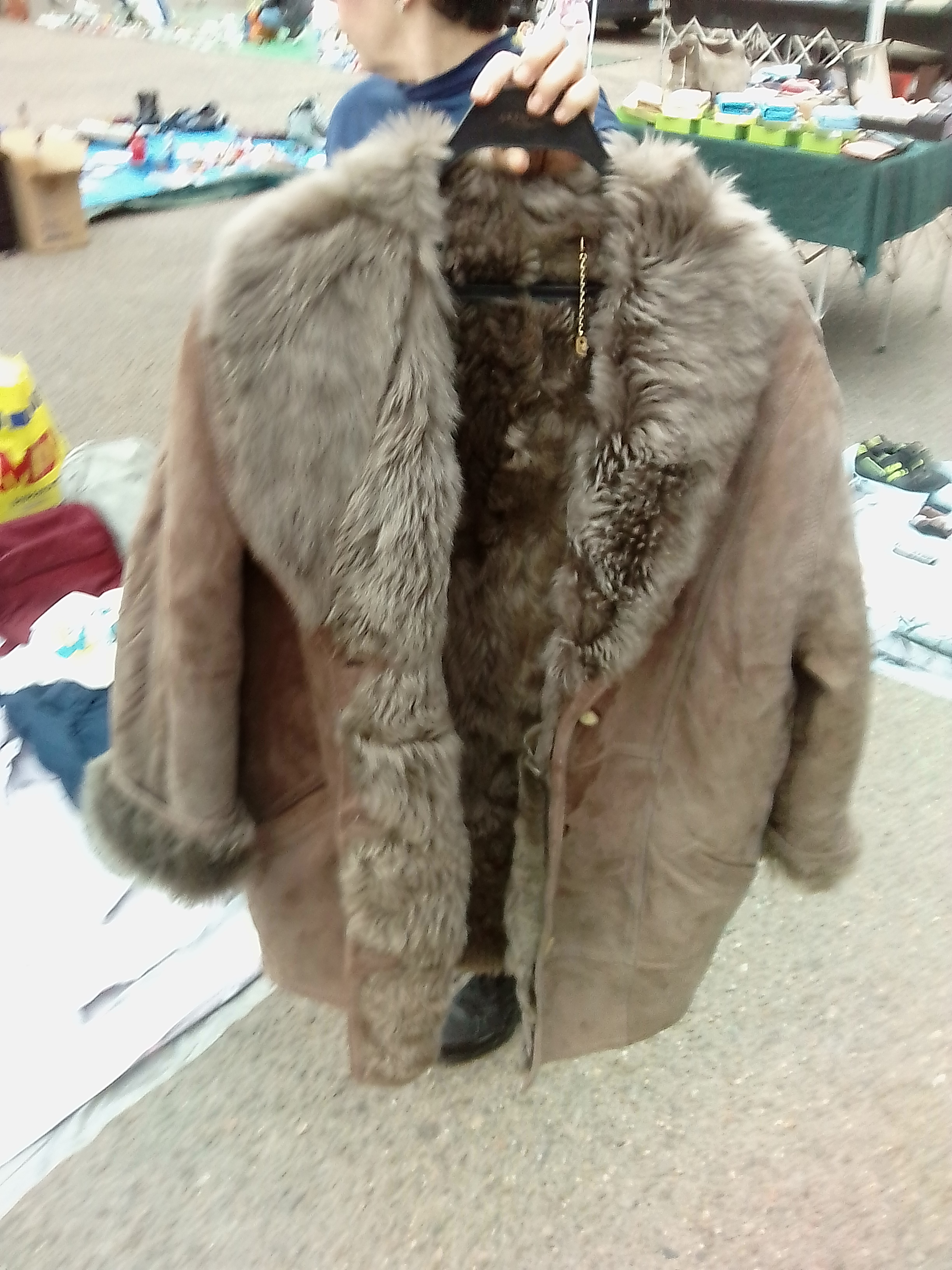 Vendo montone artigianale, taglia 40