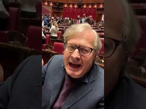 Sgarbi e Cappellacci, video alla Camera contro Unica 2.0. L’ira degli studenti: “Ci hanno deriso”