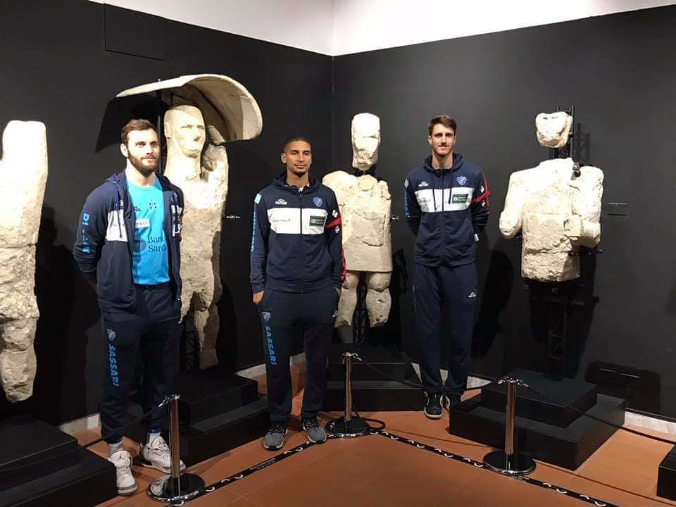 I giganti della Dinamo a casa dei Giganti di Mont’e Prama, affascinati dalla storia