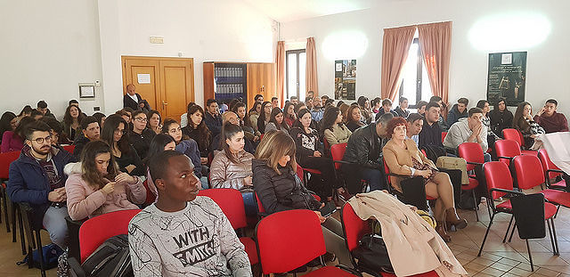 La Giunta Pigliaru: “Siamo molto preoccupati per il taglio di Salvini: 40 per cento in meno ai richiedenti asilo”