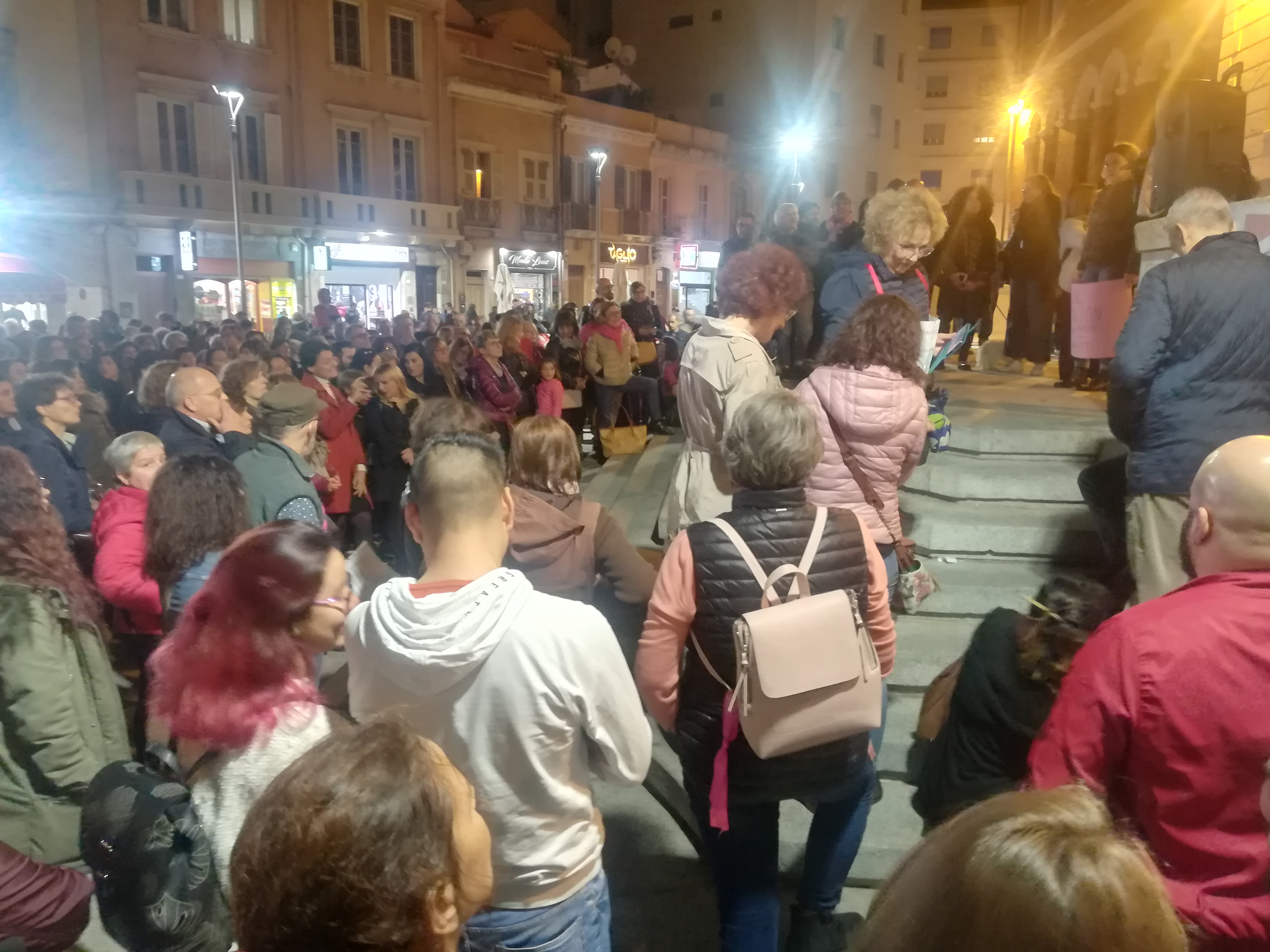 Cagliari, in mille in piazza contro il Ddl Pillon: “Un affronto contro le donne e i bambini”