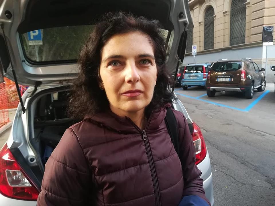 “Devo pagare la sosta per 10 minuti, assurdo: perché Zedda non pensa a chi ha figli a scuola?”