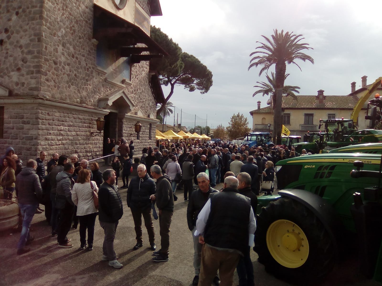 Il grande cuore dei sardi: gli allevatori dell’isola regalano il cibo ai più poveri