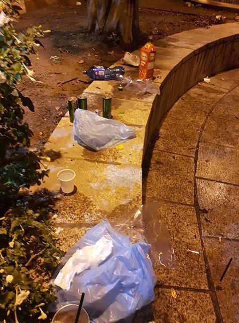 “Buonasera sindaco, guardi le scene di alcol e vandalismo giovanile oggi alla Marina…”