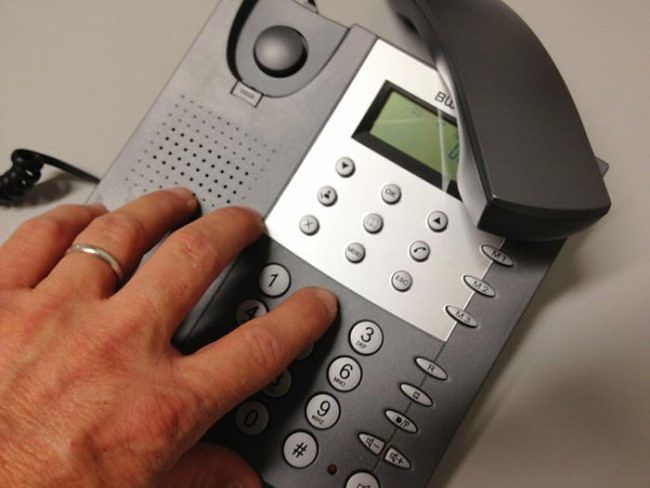 Assemini, via san Francesco senza telefono né internet: “Isolati da oltre un mese”