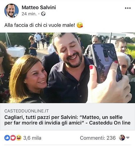 I selfie di Salvini in Sardegna: Matteo condivide su Fb Casteddu Online