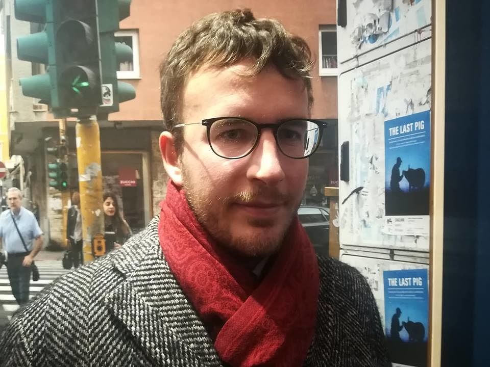 Diego Fusaro a Cagliari: “La sinistra delle ‘anime belle’ a favore dell’arrivo dei disperati dall’Africa”