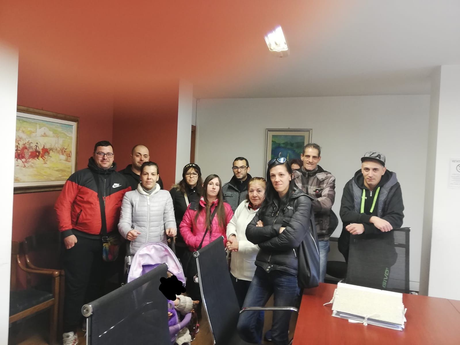 Quartu, blitz dei disoccupati al Comune: “Senza Reis passeremo un Natale da fame”